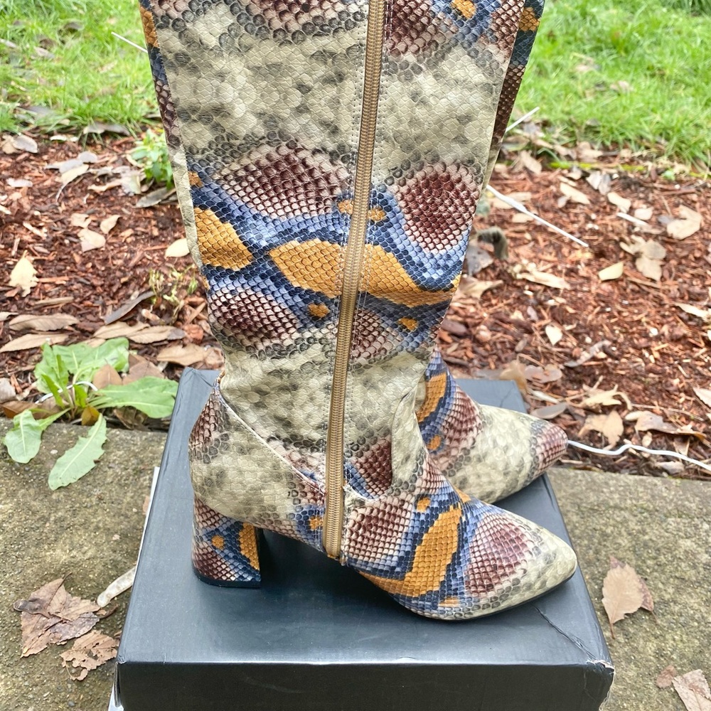SHEIN Snakeskin Print Knee High Side Zipper Block Heel Boots